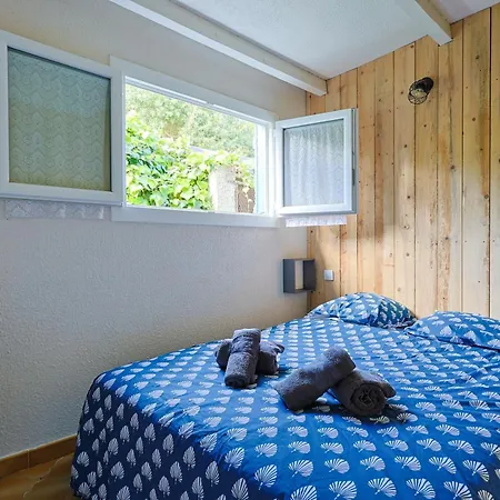 Atypique, Cabanon Bord De * Hyeres