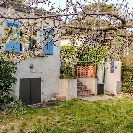 Atypique, Cabanon Bord De Holiday home *
