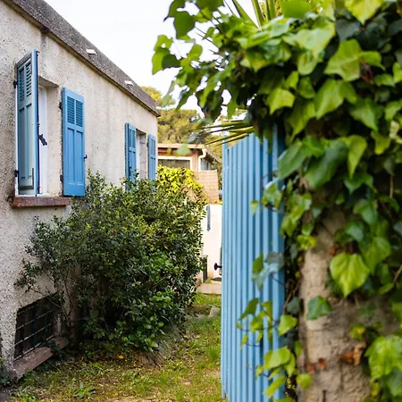 Atypique, Cabanon Bord De Holiday home Hyeres