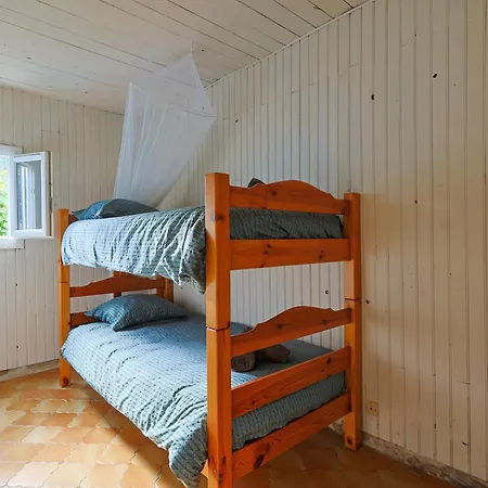 Atypique, Cabanon Bord De * Hyeres
